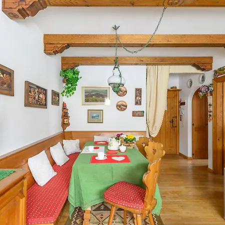 Ca' Dello Scoiattolo Apartment *